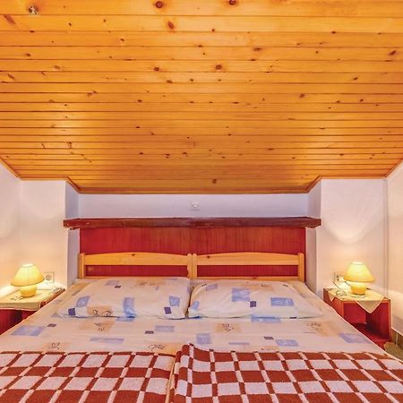 Cozy Apartment In Crikvenica With Wifi Екстериор снимка