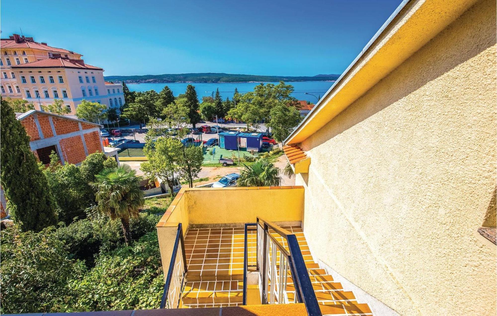 Cozy Apartment In Crikvenica With Wifi Екстериор снимка
