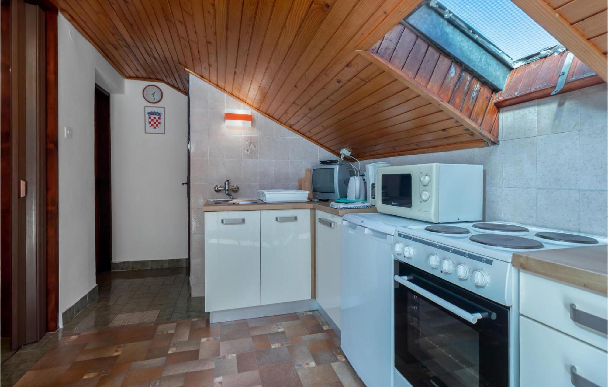 Cozy Apartment In Crikvenica With Wifi Екстериор снимка