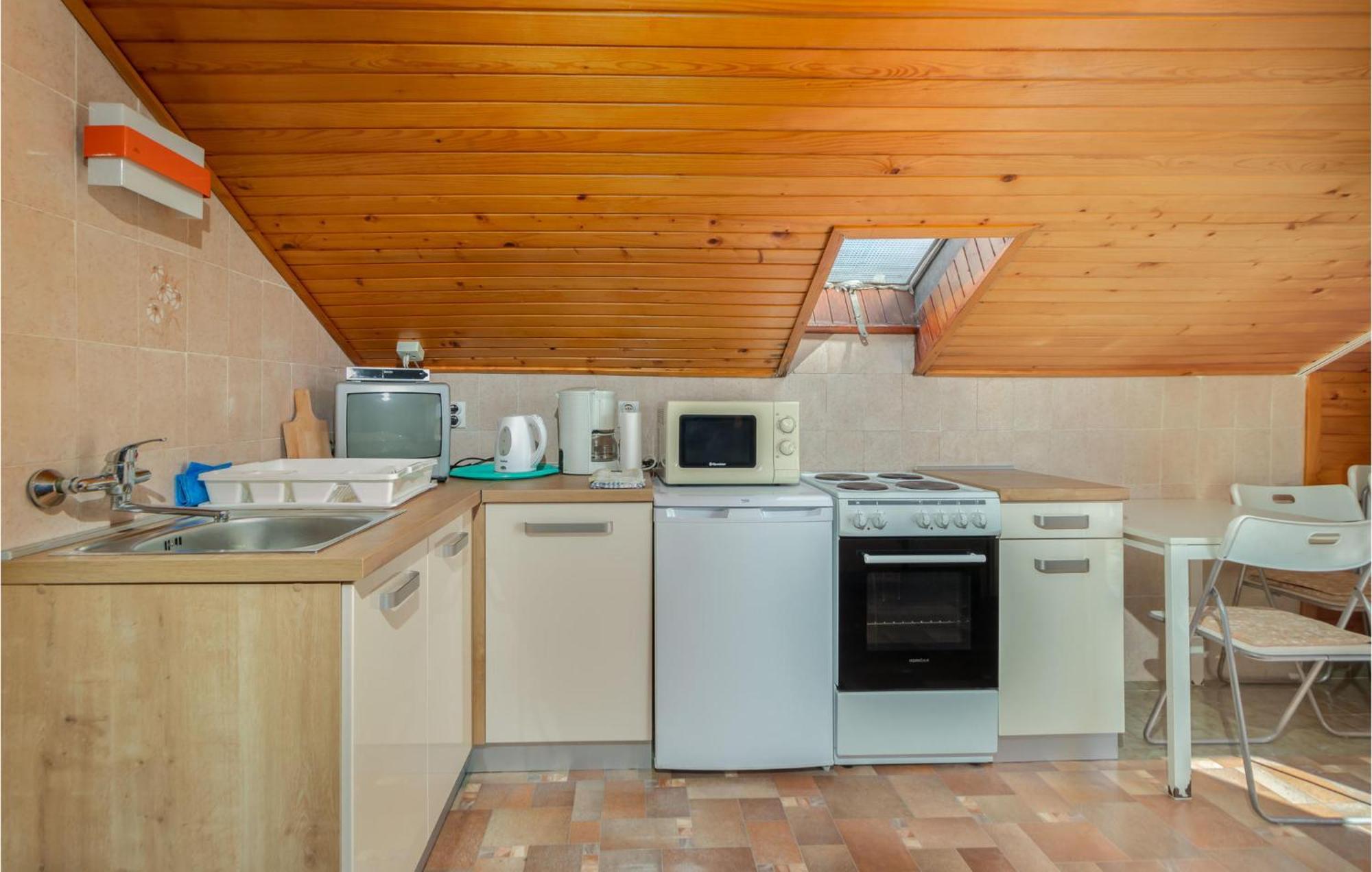Cozy Apartment In Crikvenica With Wifi Екстериор снимка