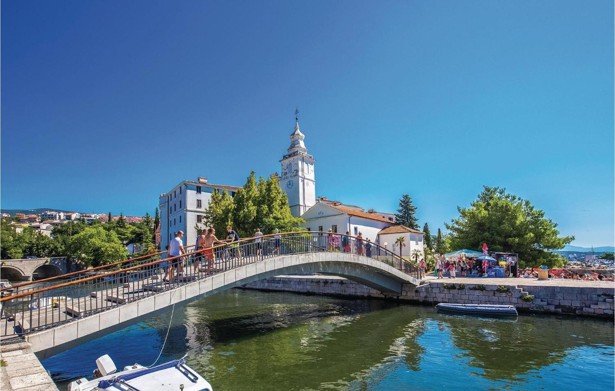 Cozy Apartment In Crikvenica With Wifi Екстериор снимка