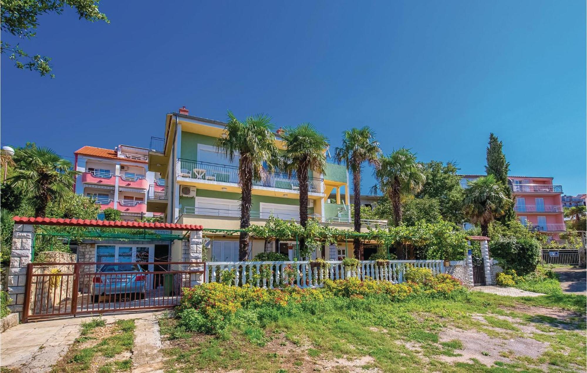 Cozy Apartment In Crikvenica With Wifi Екстериор снимка