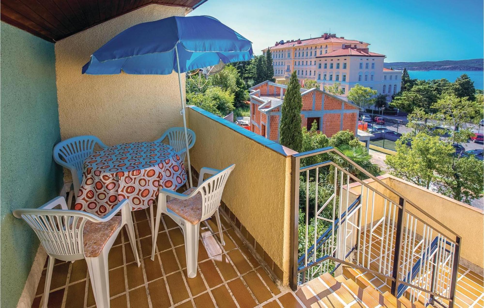 Cozy Apartment In Crikvenica With Wifi Екстериор снимка