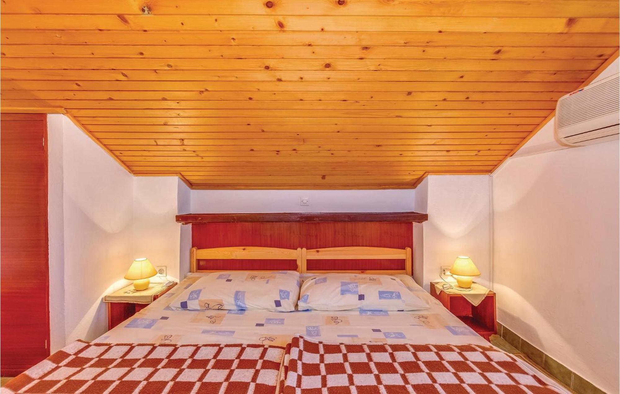 Cozy Apartment In Crikvenica With Wifi Екстериор снимка